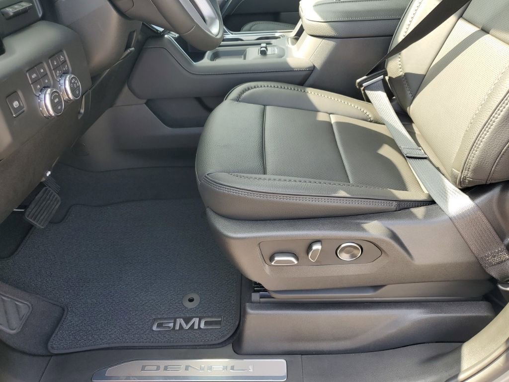 New 2026 GMC Sierra 2500 Denali w/ Denali Reserve Package image 38