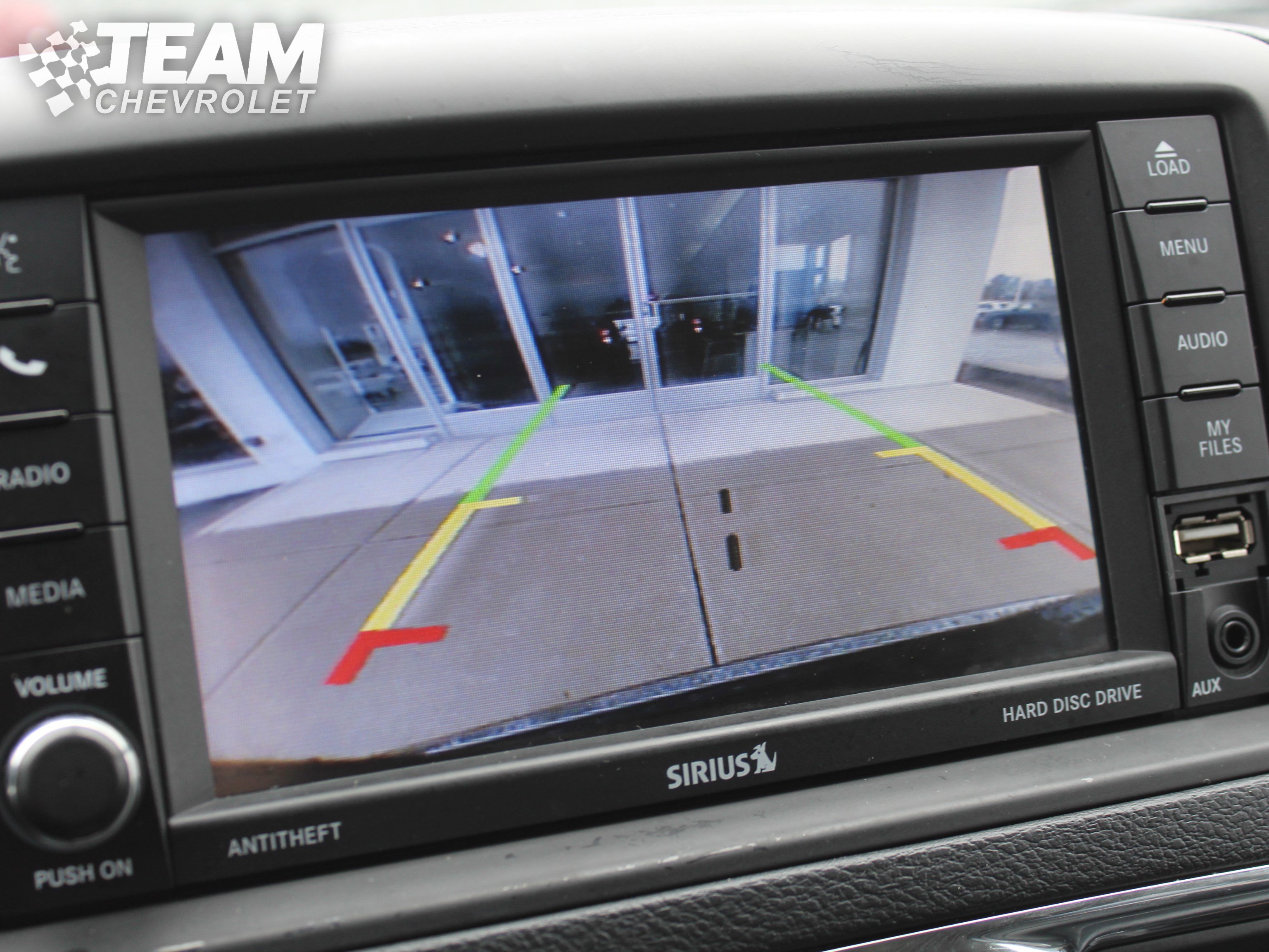 Used 2015 Chrysler Town & Country Touring-L w/ Driver Convenience Group image 16