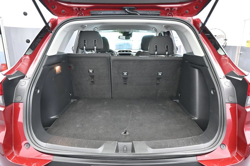 Used 2023 Chevrolet TrailBlazer LT w/ Convenience Package FWD image 32