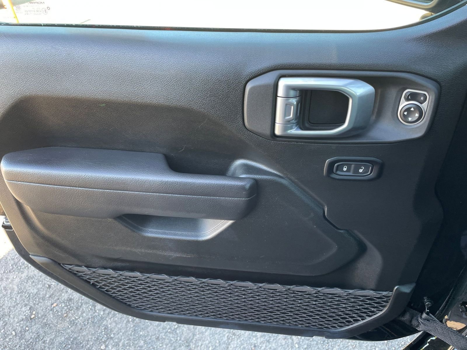 Used 2025 Jeep Wrangler Unlimited Sport AWD/4WD image 18
