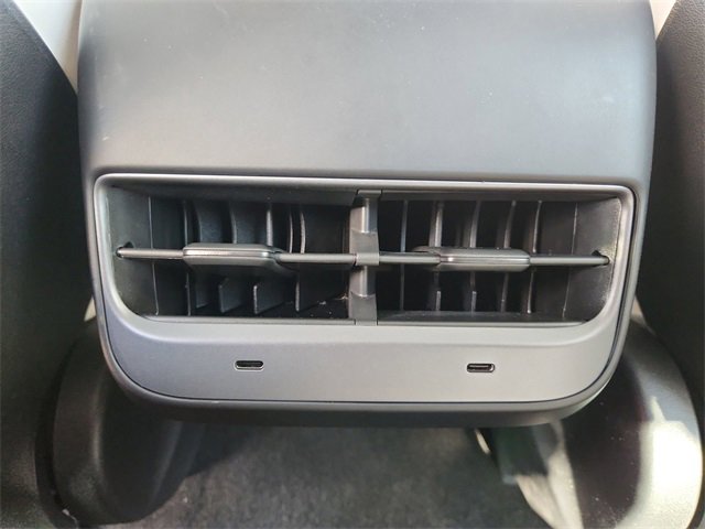 Used 2022 Tesla Model 3 Performance image 21