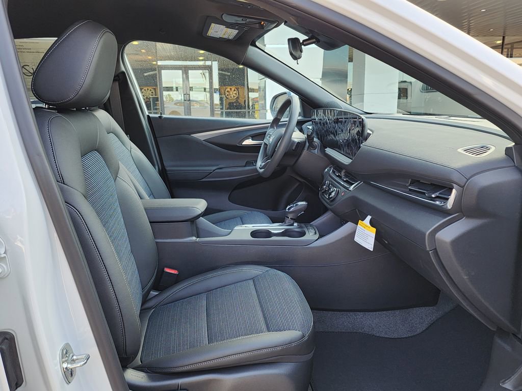 New 2026 Buick Envista Sport Touring FWD image 36