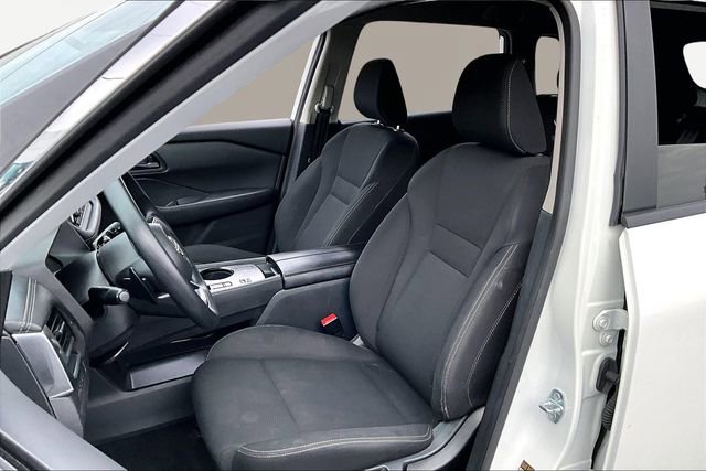 Used 2024 Nissan Rogue S image 15