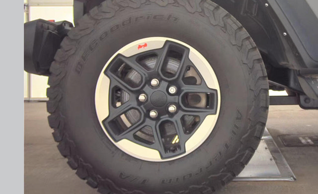 Used 2021 Jeep Wrangler Unlimited Rubicon w/ Dual Top Group AWD/4WD image 3