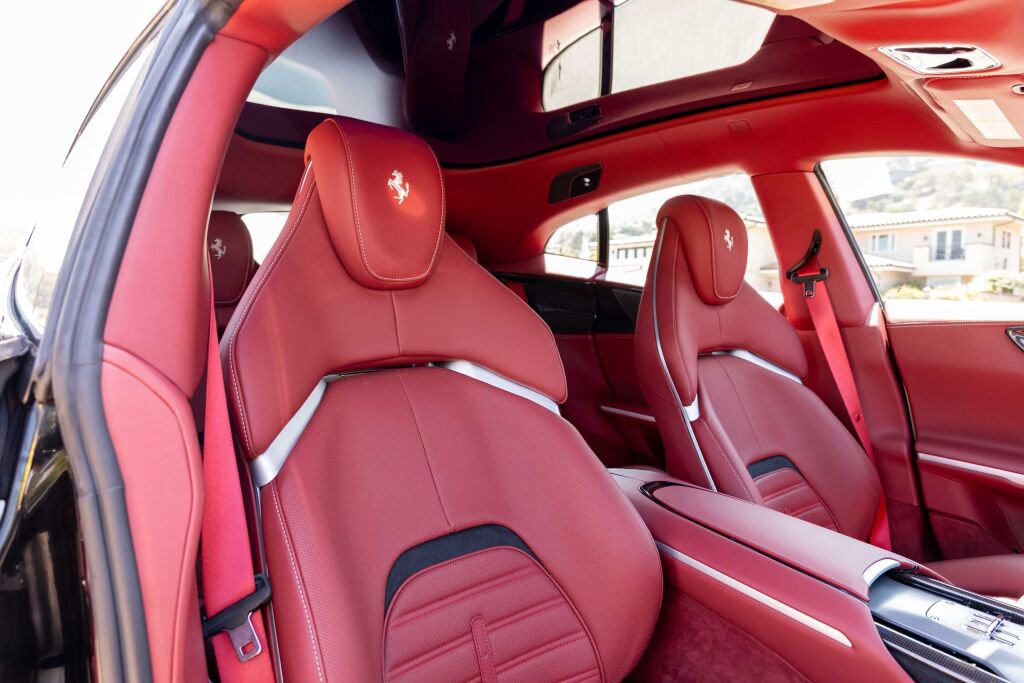 Certified 2025 Ferrari Purosangue image 24