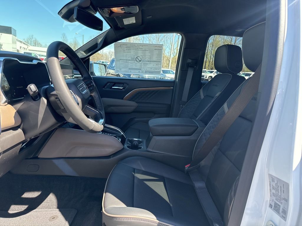 New 2026 GMC Canyon Denali image 9