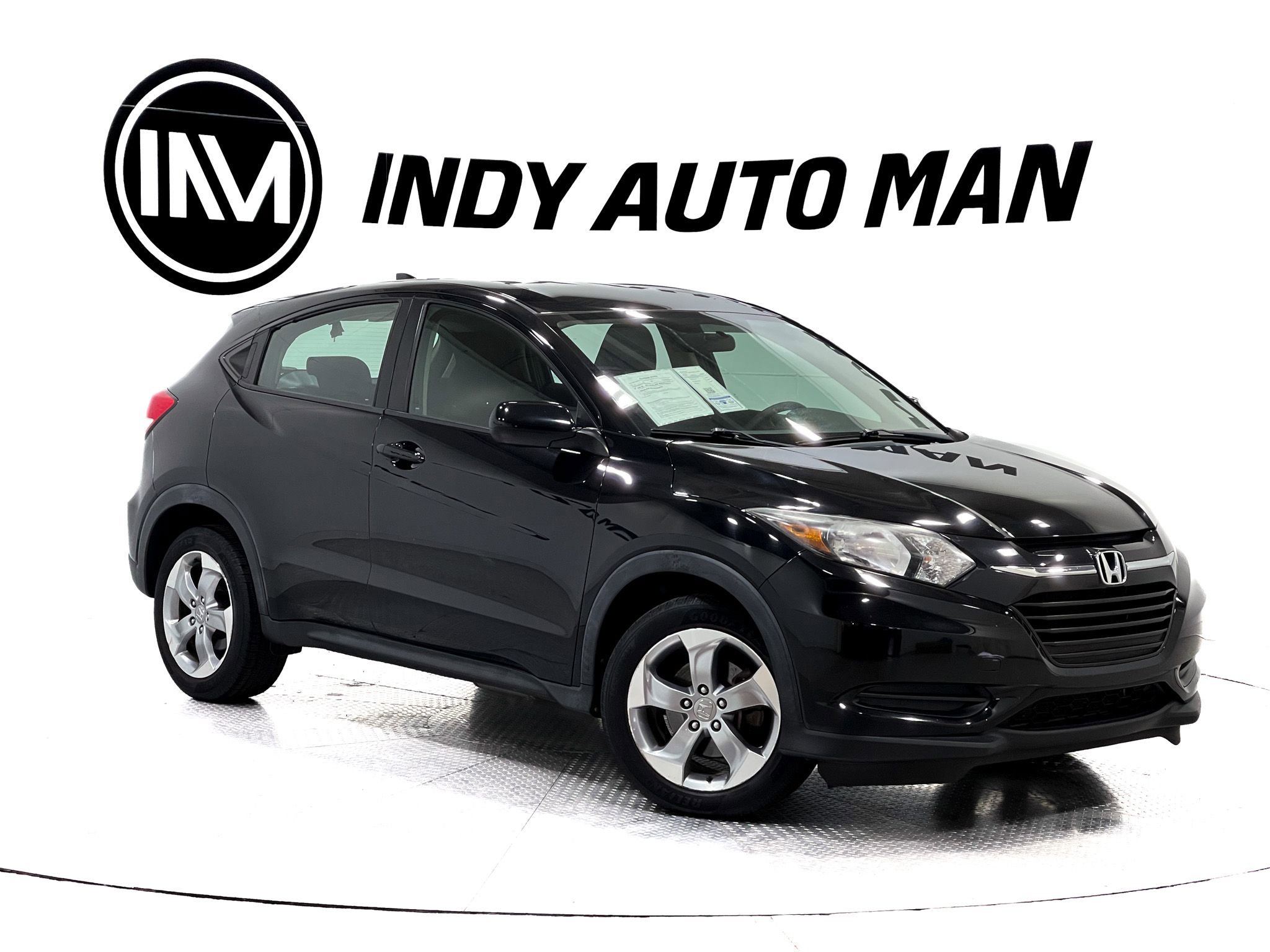 Used 2017 Honda HR-V LX image 2