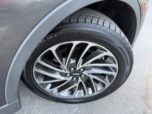 Used 2019 Lincoln Nautilus Reserve w/ Driver Assistance Package image 30