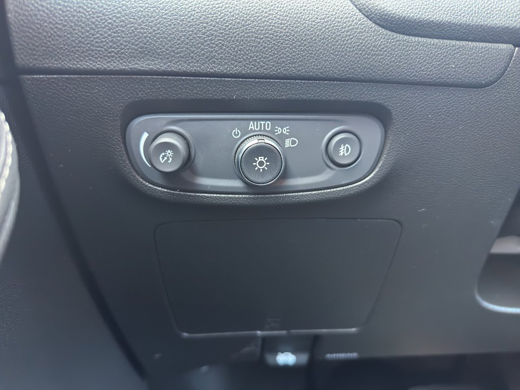 Used 2022 Buick Encore GX Preferred w/ Cold Weather Comfort Package image 19