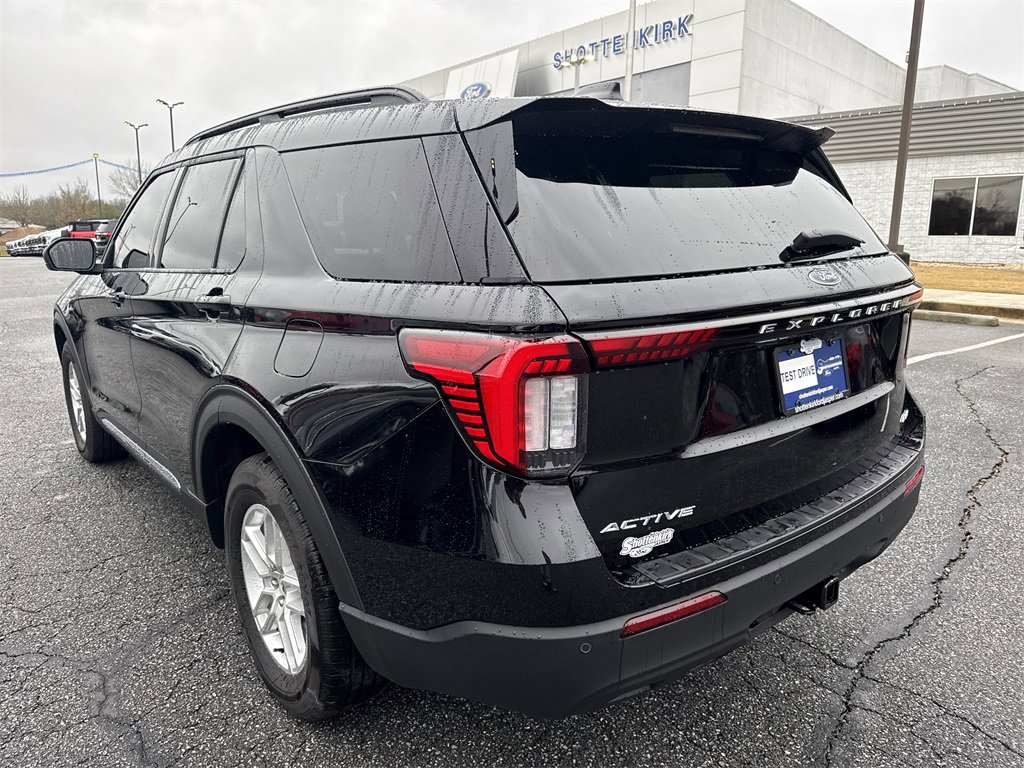 Used 2025 Ford Explorer Active image 5