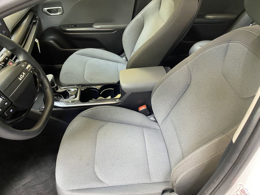 Used 2025 Kia K4 FWD image 19