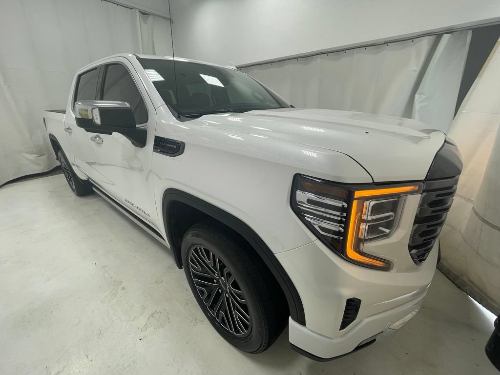 Used 2022 GMC Sierra 1500 Denali Ultimate AWD/4WD image 3