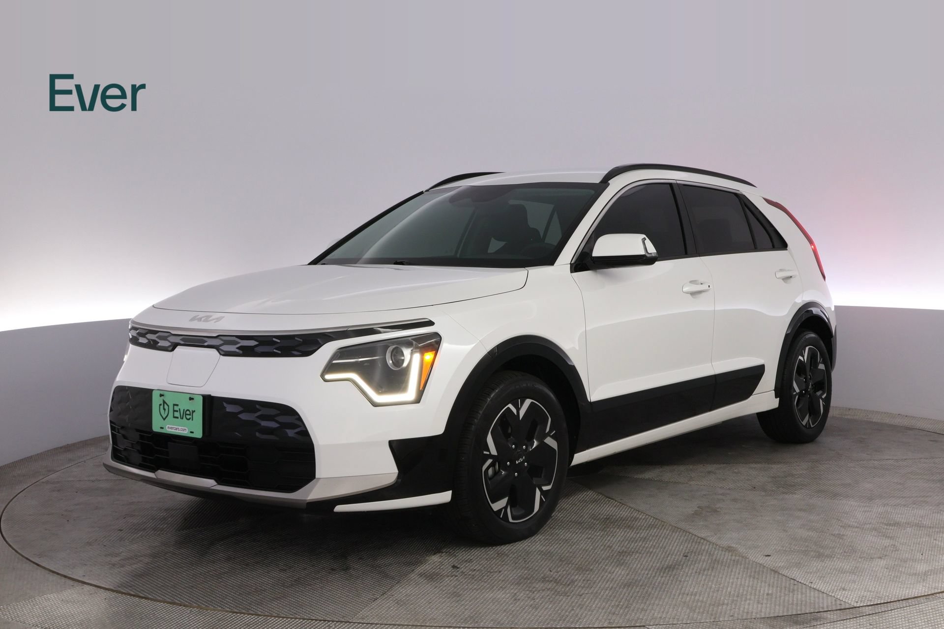 Used 2024 Kia Niro Wind FWD image 2