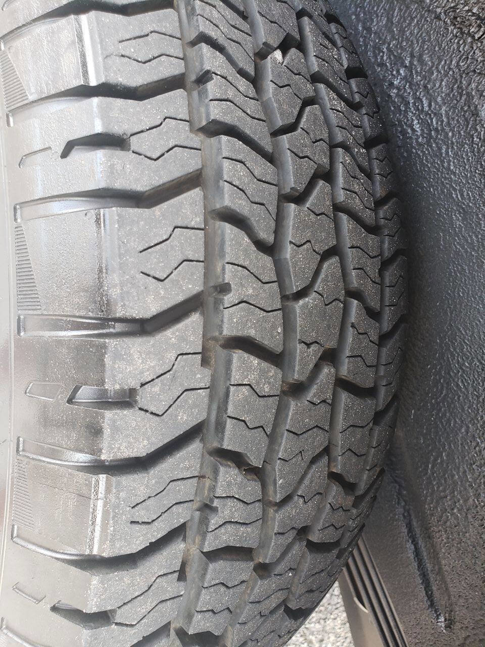 Used 2000 Ford Excursion Limited image 6