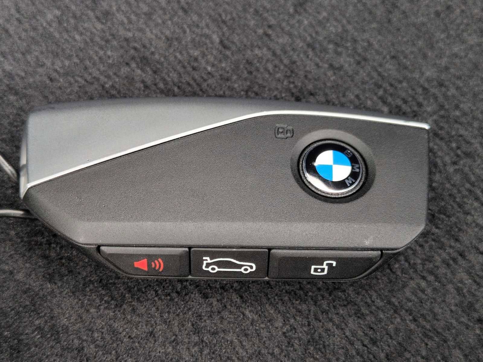 New 2026 BMW X6 xDrive40i w/ Climate Comfort Package image 38