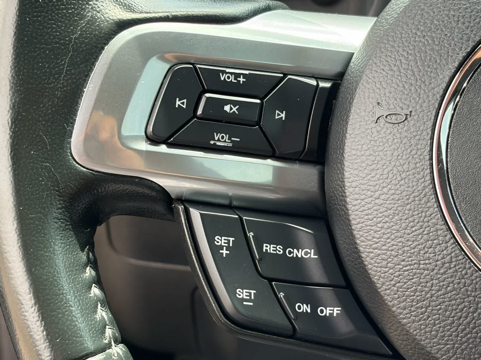 Used 2019 Ford Mustang Coupe RWD image 16