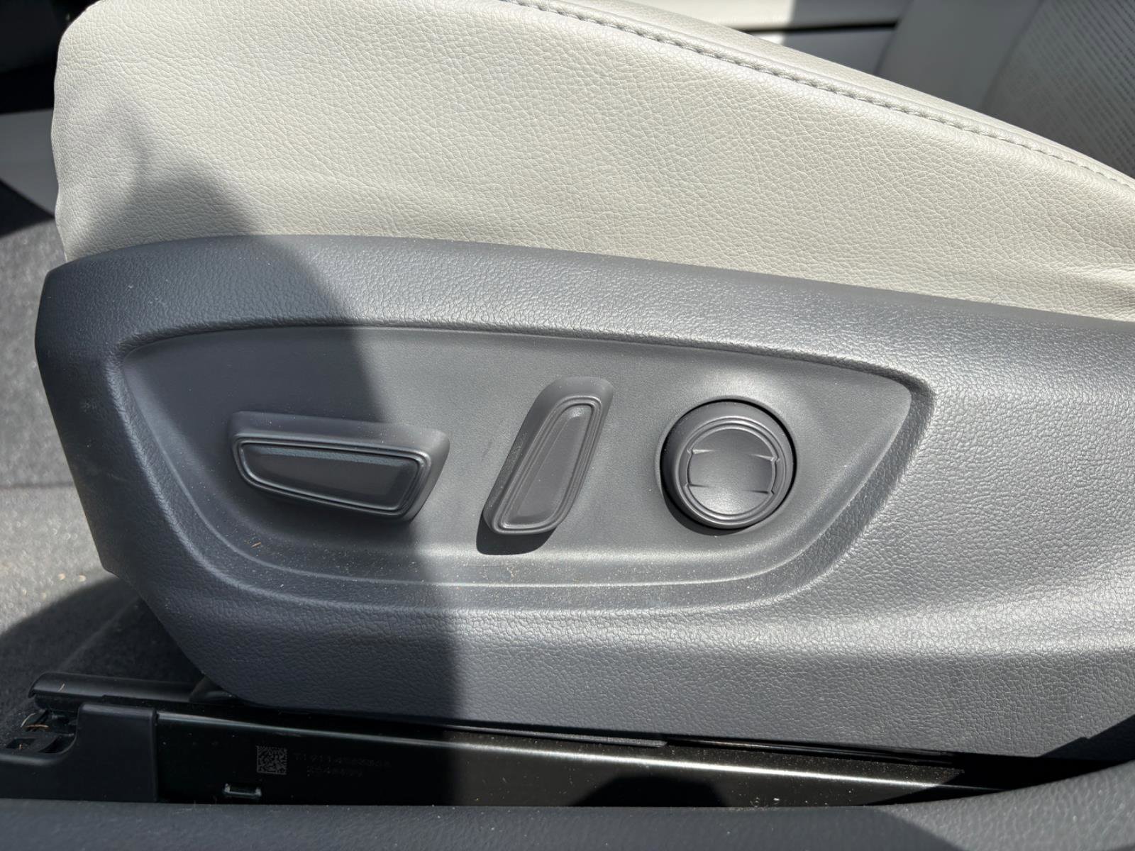 Used 2019 Toyota Camry XSE image 24