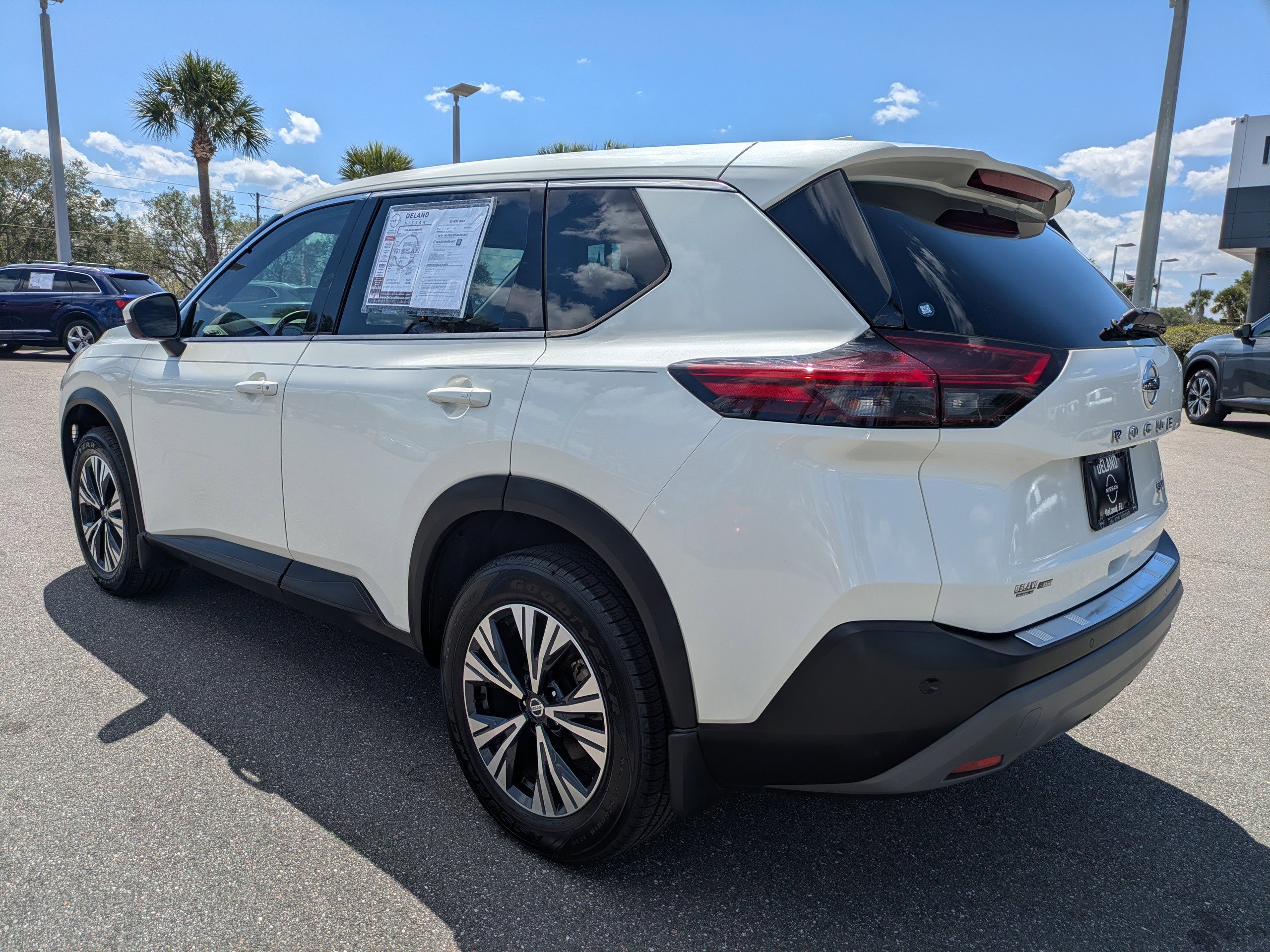 Used 2021 Nissan Rogue SV FWD image 6