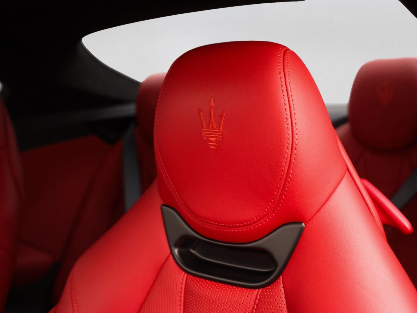 Used 2024 Maserati GranTurismo Trofeo AWD/4WD image 33