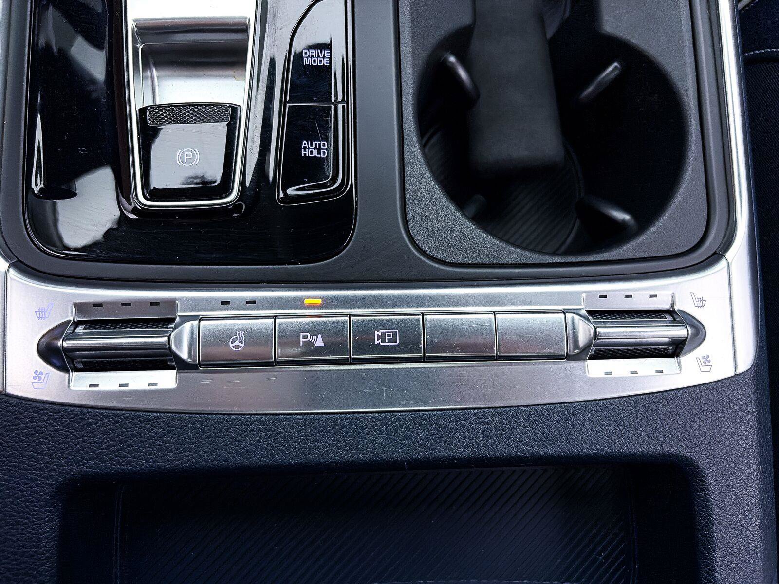 Used 2025 Kia Carnival SX Prestige FWD image 37