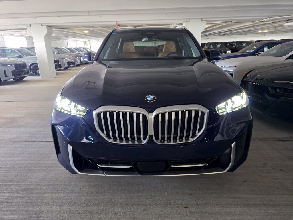 New 2026 BMW X5 xDrive40i w/ Climate Comfort Package AWD/4WD image 2