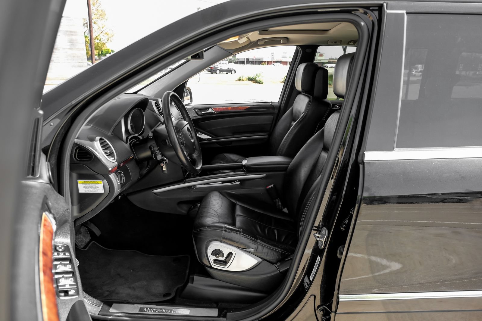 Used 2008 Mercedes-Benz GL 550 4MATIC image 4