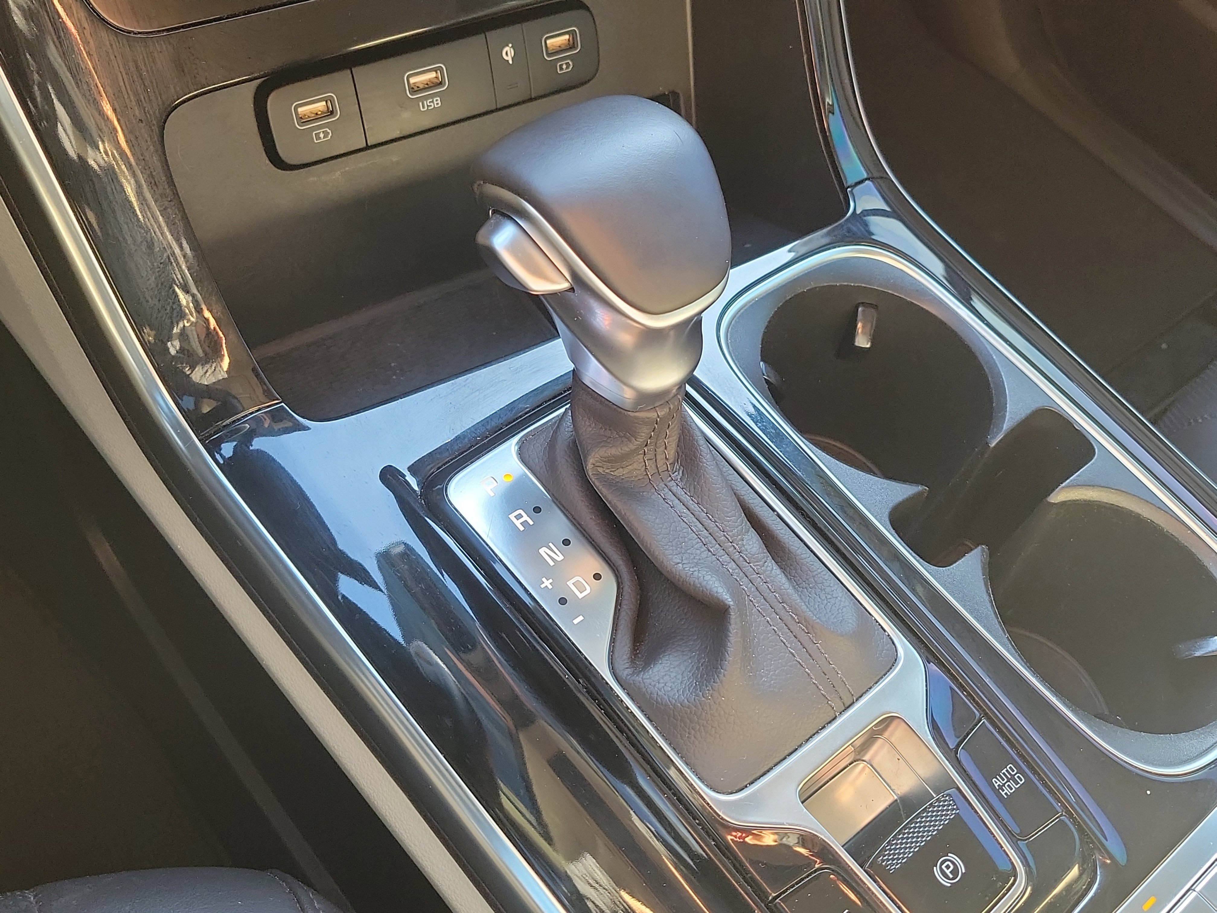 Certified 2022 Kia Carnival EX image 37