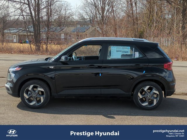 New 2025 Hyundai Venue SEL