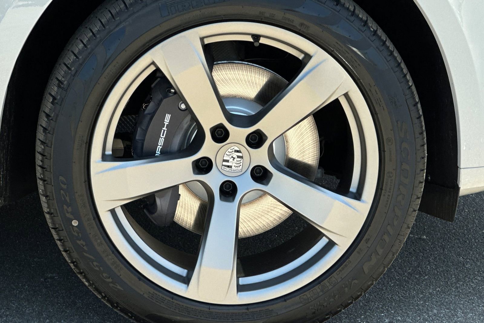 Certified 2025 Porsche Macan image 42