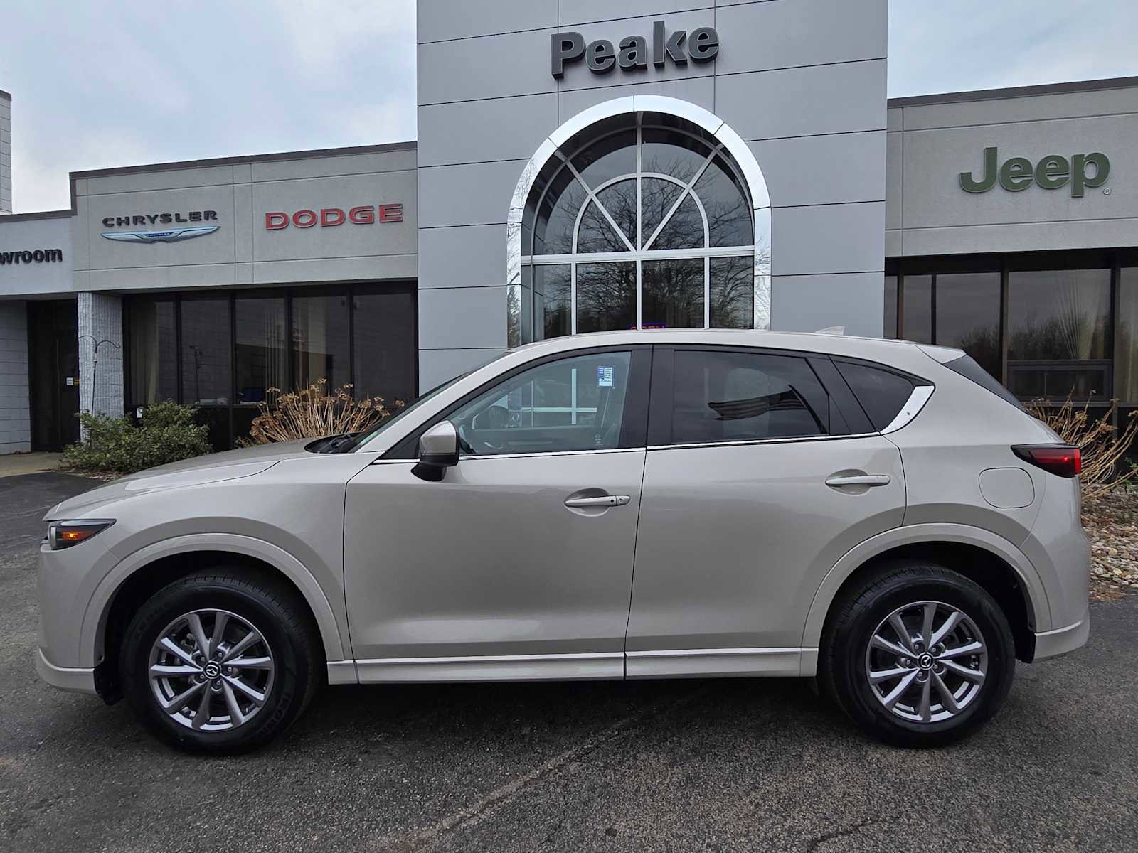 Used 2024 MAZDA CX-5 AWD 2.5 S w/ Select Package image 3