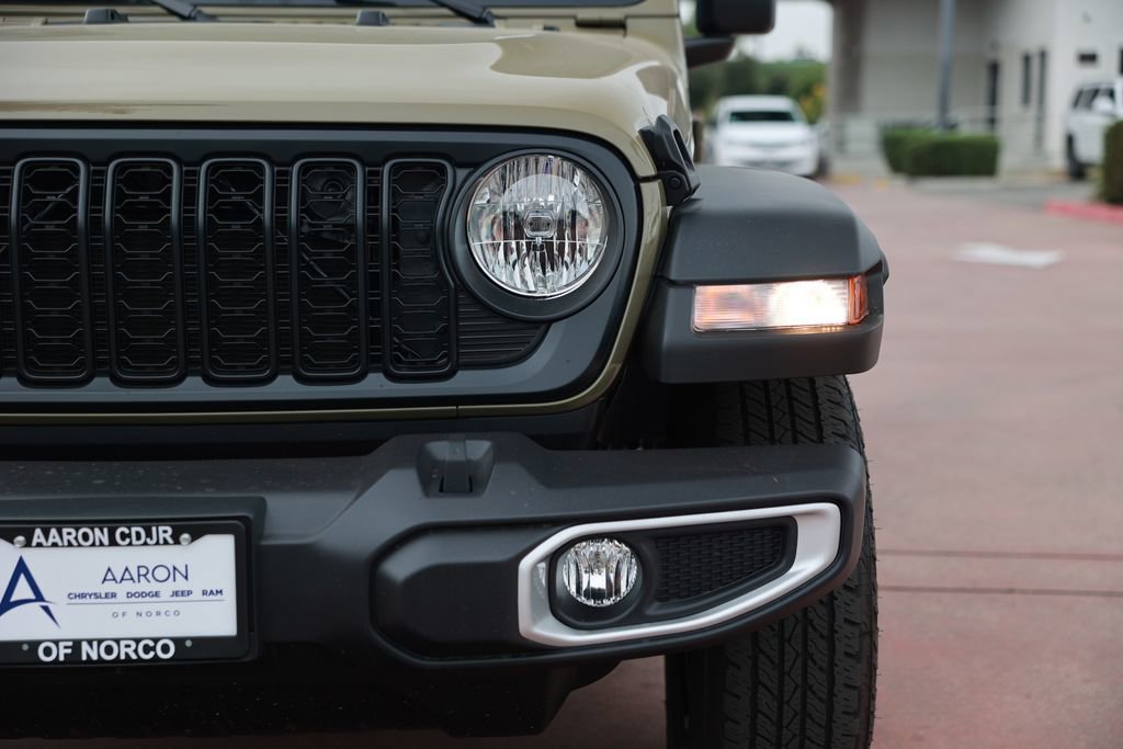New 2026 Jeep Gladiator Sport AWD/4WD image 5