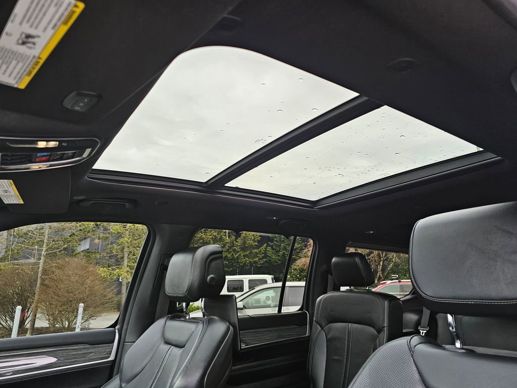 Used 2022 Jeep Wagoneer Series III w/ Premium Group I image 21