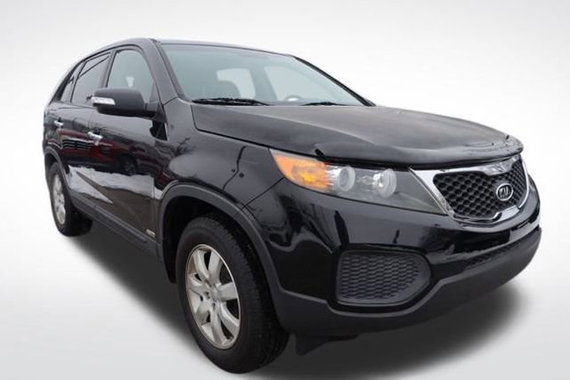 Used 2012 Kia Sorento LX w/ Third Row Pkg image 2