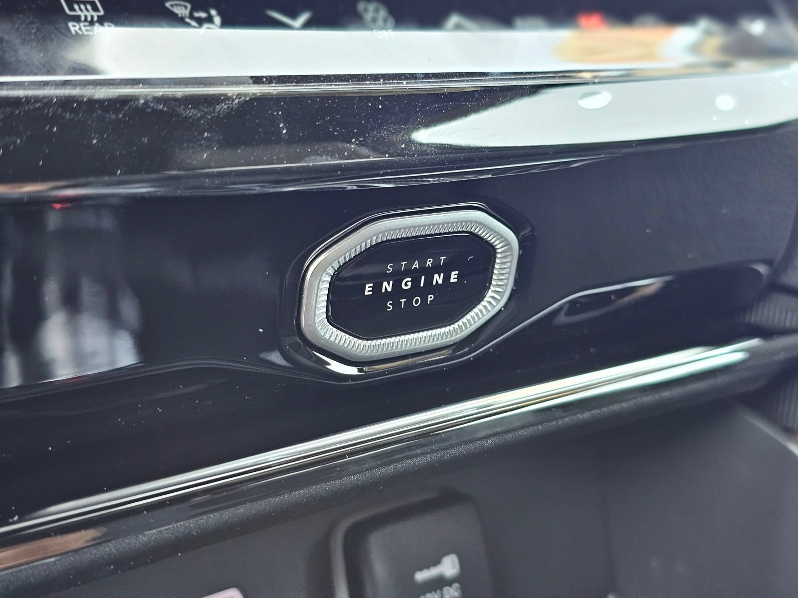 New 2026 Jeep Grand Cherokee Altitude RWD image 12