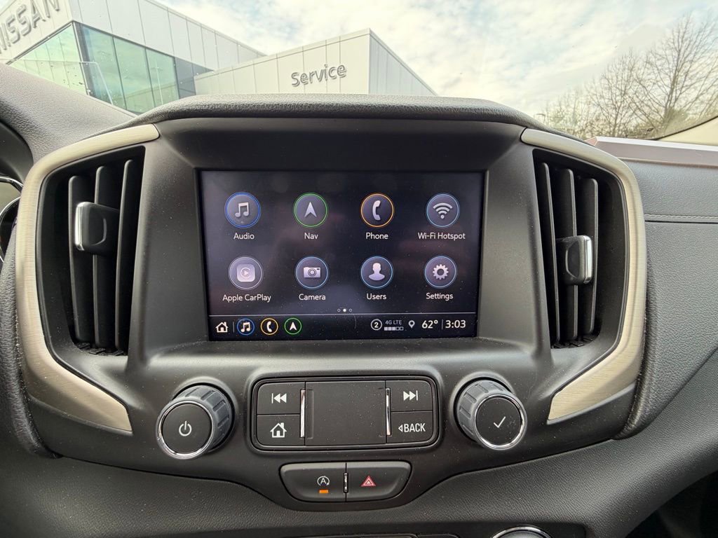 Used 2024 GMC Terrain Denali w/ Denali Premium Package image 9