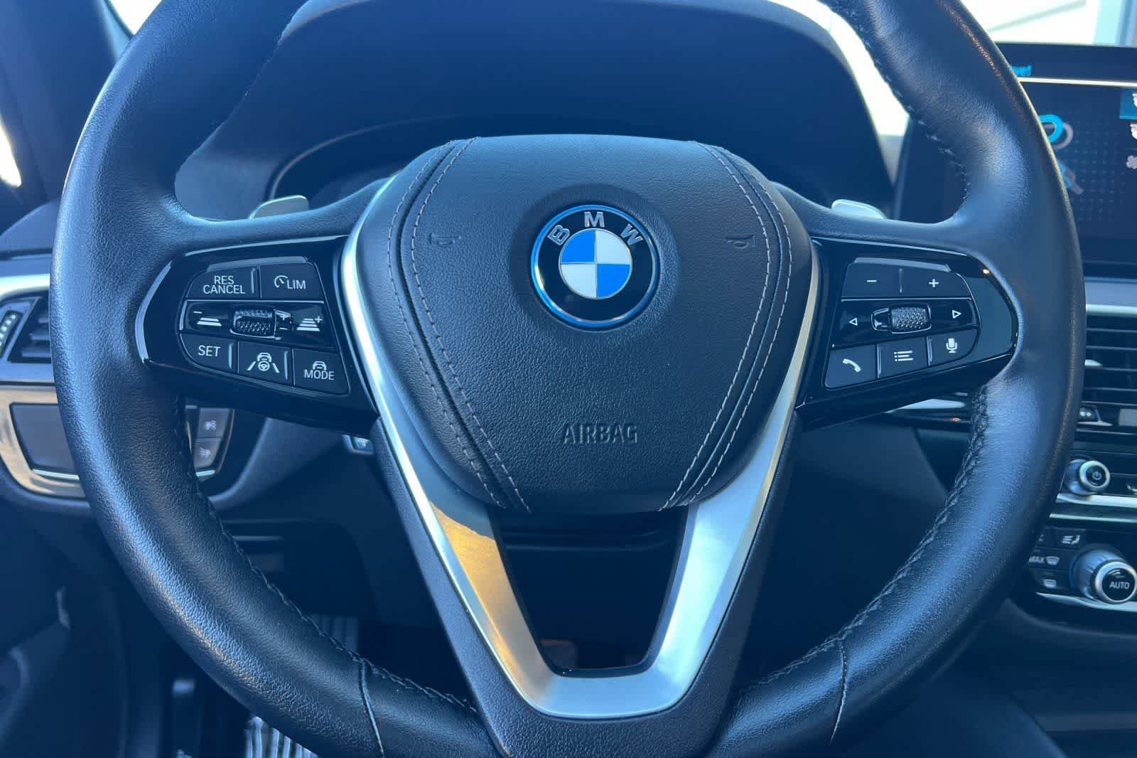 Used 2023 BMW 530e RWD image 29