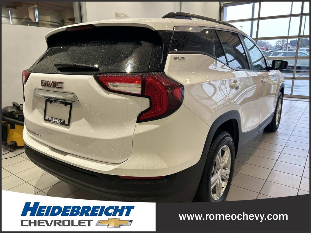 Certified 2024 GMC Terrain SLE w/ Driver Convenience Package FWD image 4