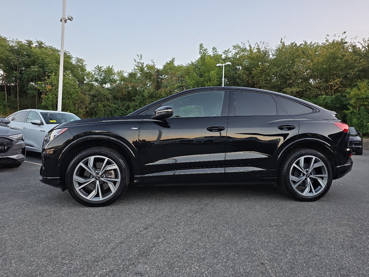 Used 2023 Audi Q4 e-tron Prestige w/ Black Optic Package image 5