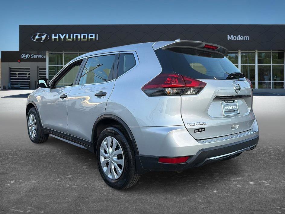Used 2019 Nissan Rogue S image 5