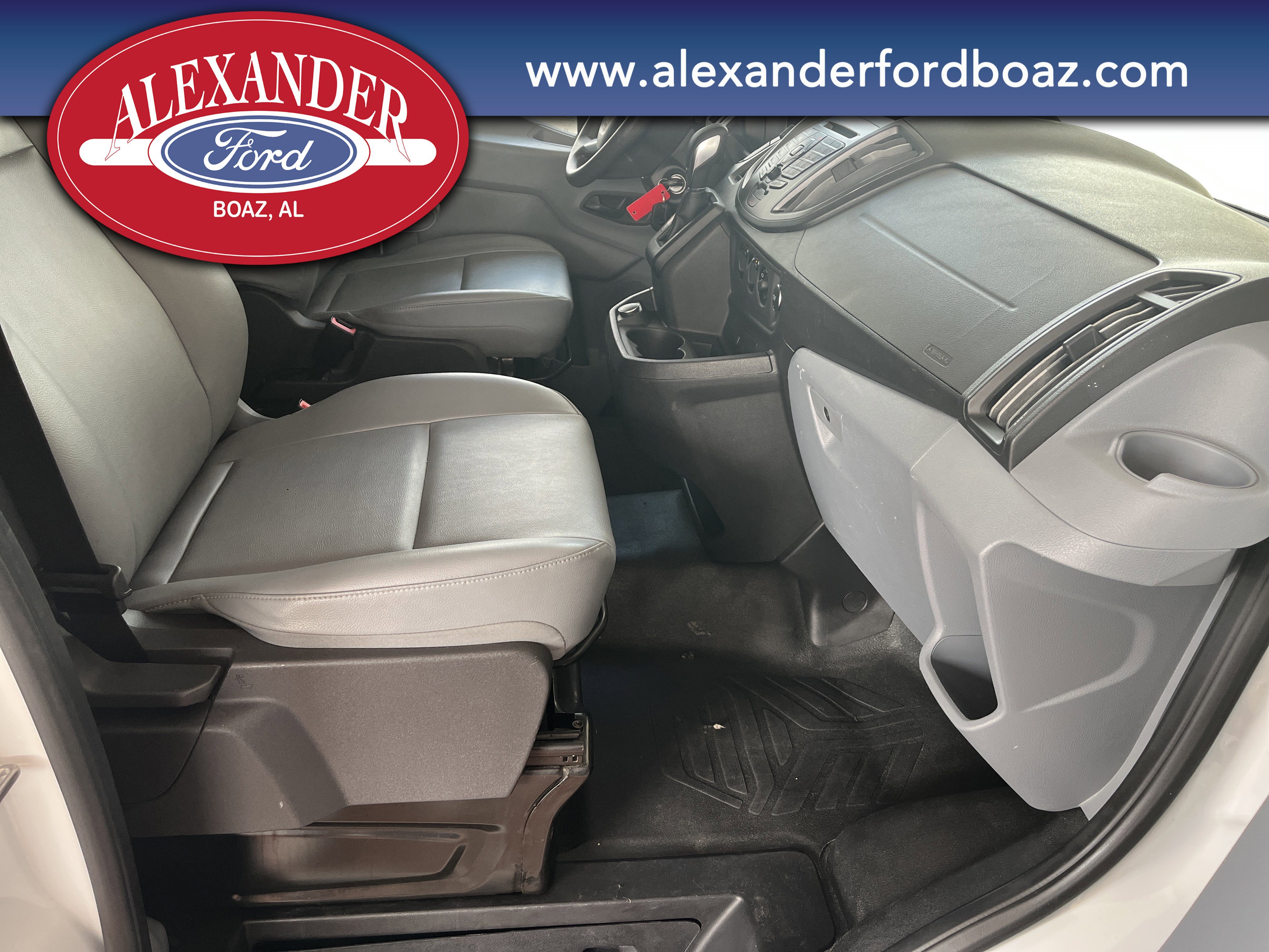 Used 2019 Ford Transit 150 130 Low Roof RWD image 13
