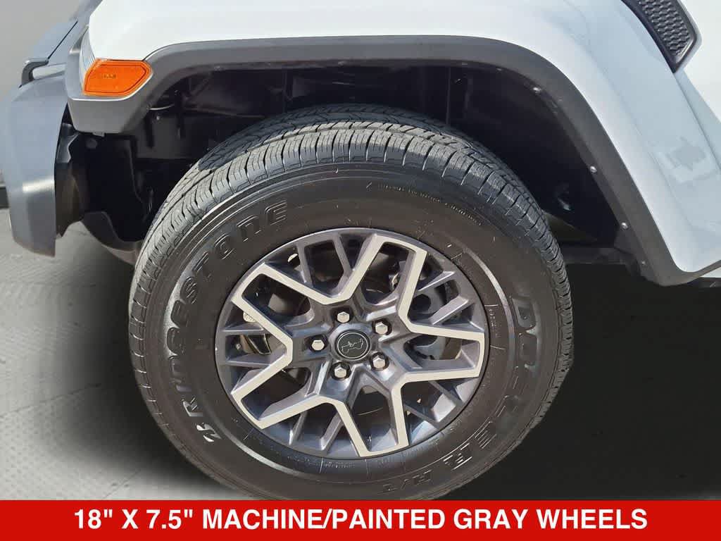 Used 2026 Jeep Wrangler Unlimited Sahara AWD/4WD image 13