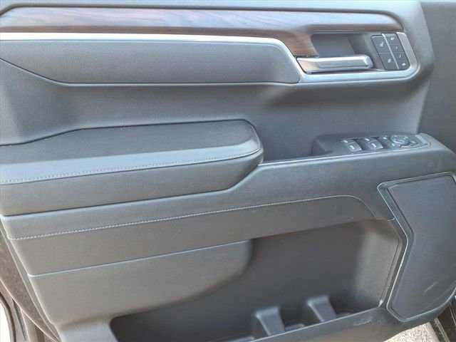 Used 2025 GMC Sierra 1500 SLT image 11