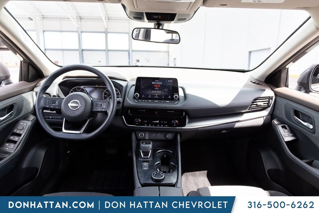Used 2023 Nissan Rogue SV AWD/4WD image 4