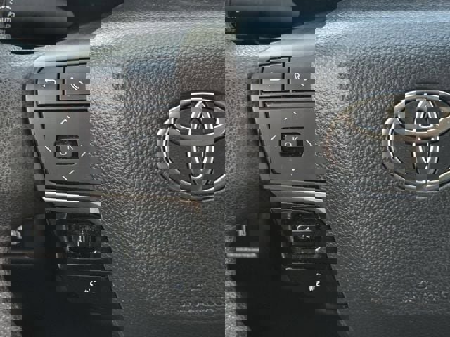 Used 2025 Toyota Camry LE image 14