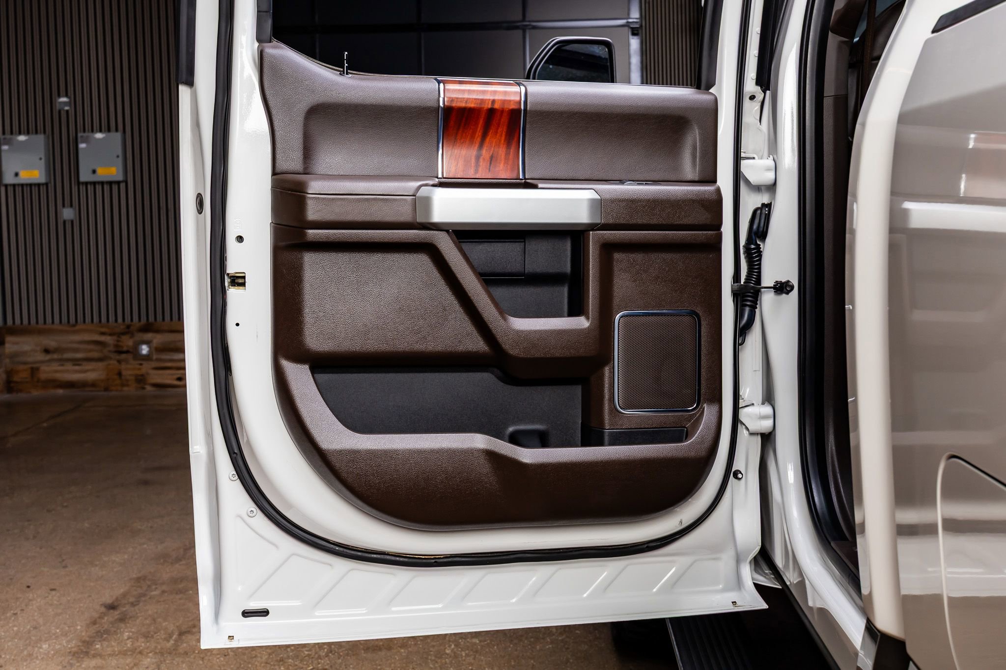 Used 2017 Ford F250 King Ranch w/ King Ranch Ultimate Package image 37