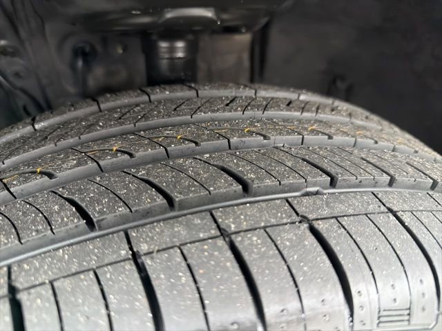 Used 2023 Toyota RAV4 XLE Premium image 27