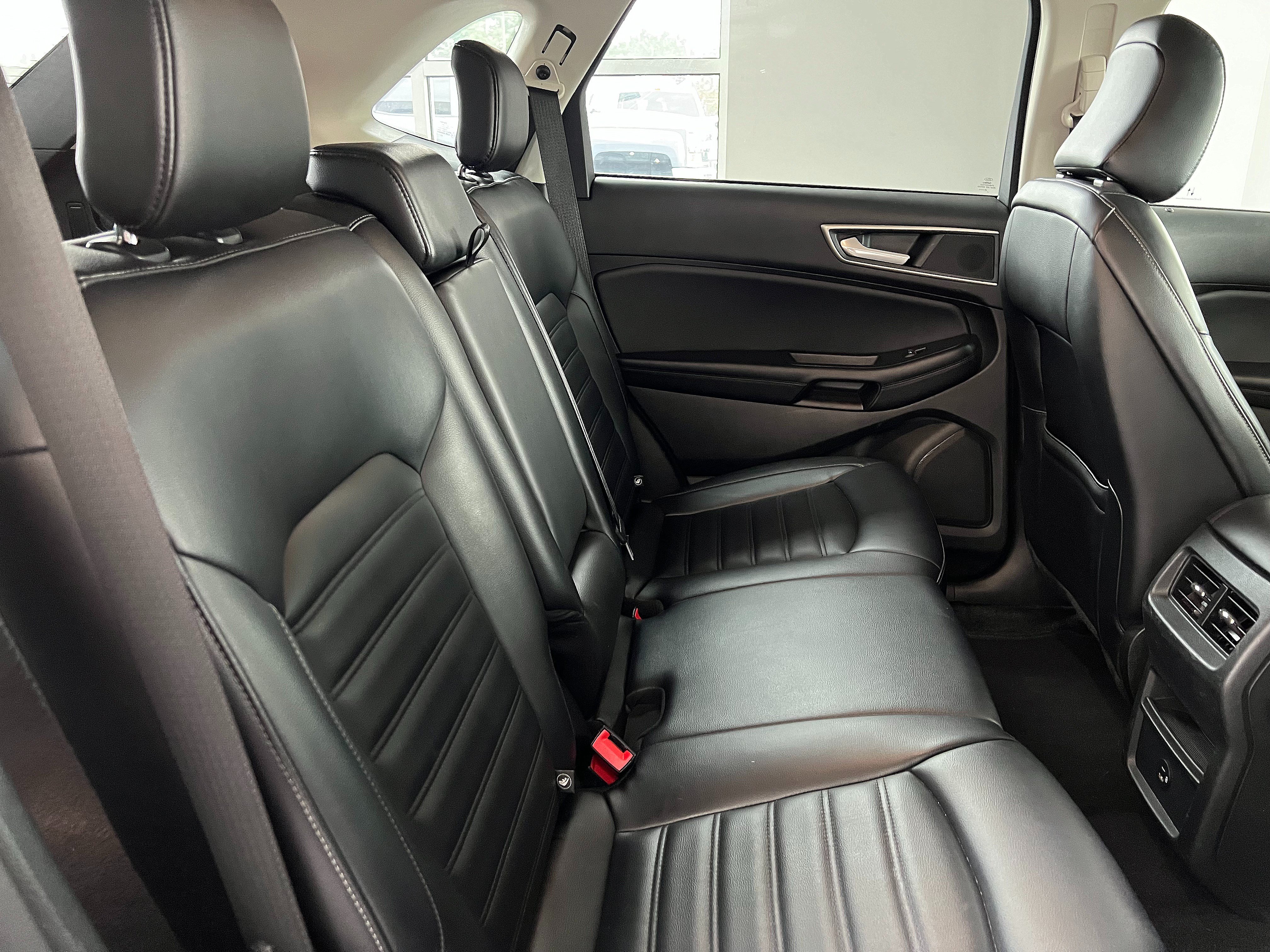 Used 2022 Ford Edge SEL AWD/4WD image 21