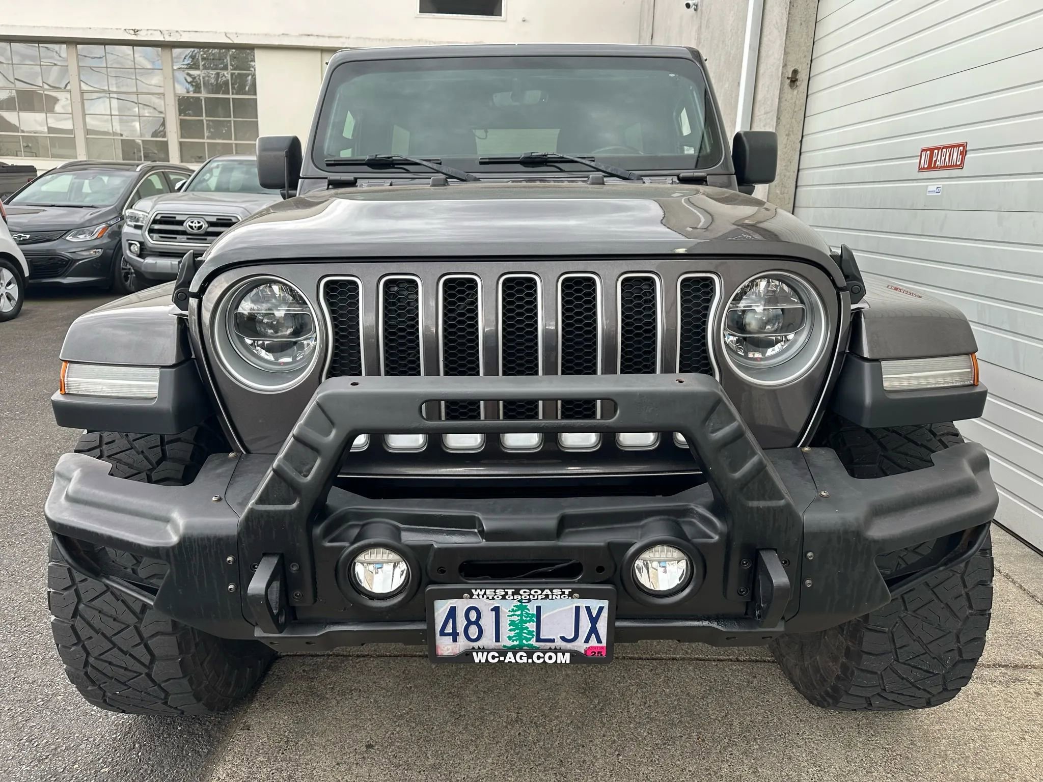 Used 2018 Jeep Wrangler Unlimited Sahara image 4