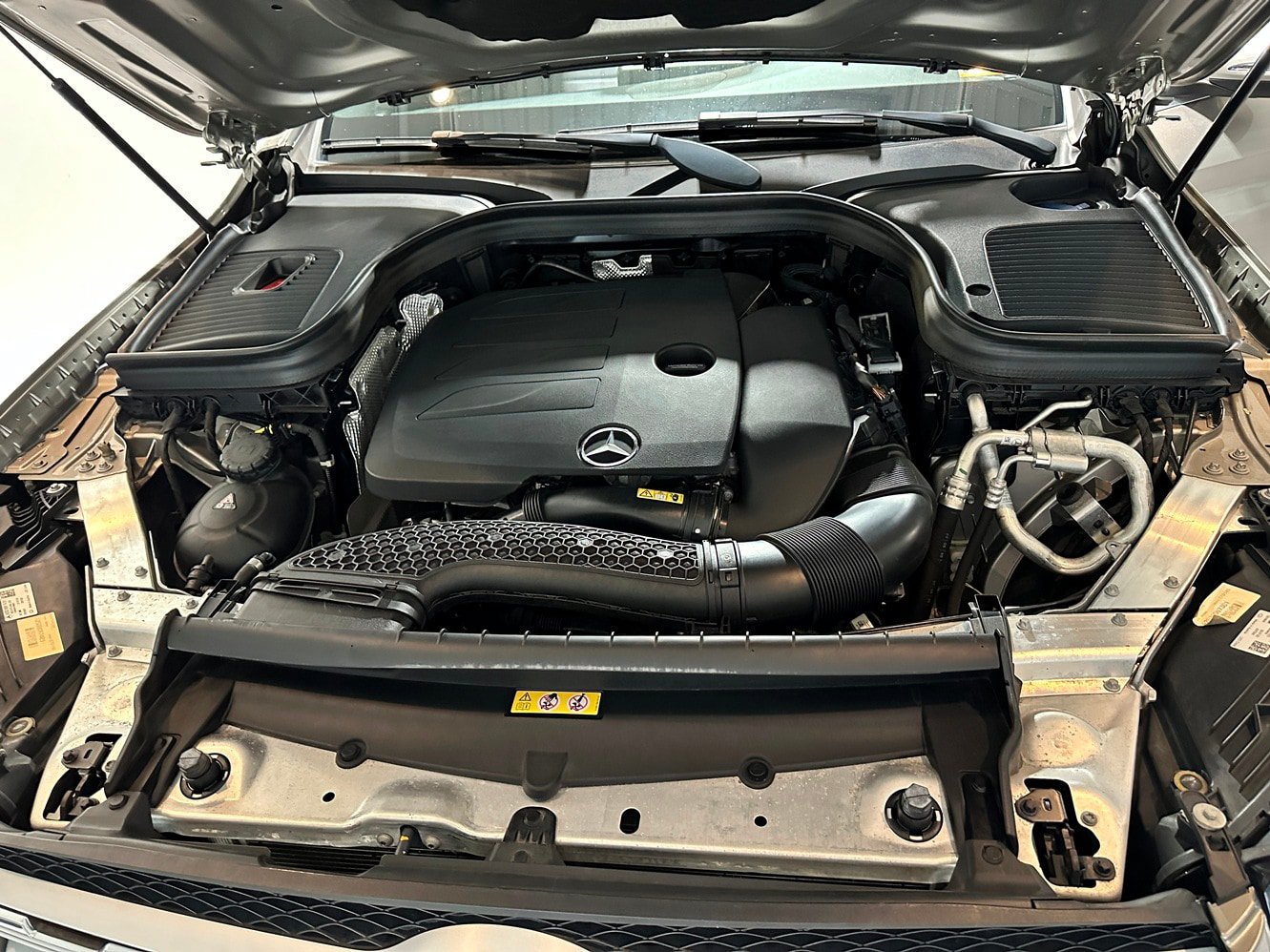Used 2020 Mercedes-Benz GLC 300 4MATIC image 27