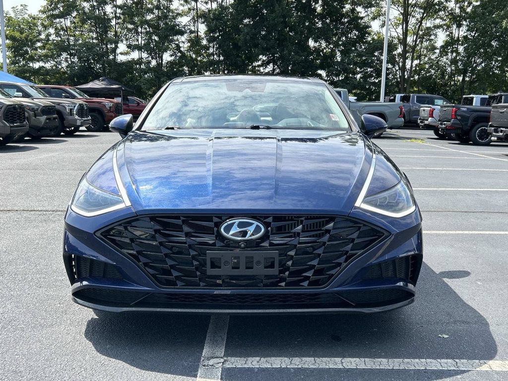 Used 2022 Hyundai Sonata Limited w/ Cargo Package FWD image 3
